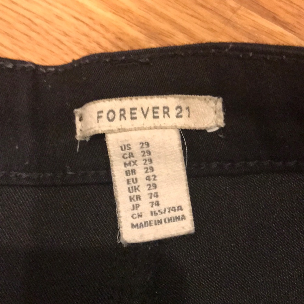 Forever 21 Jeans Size 29 Inseam 30 Great Condition - Picture 4 of 6